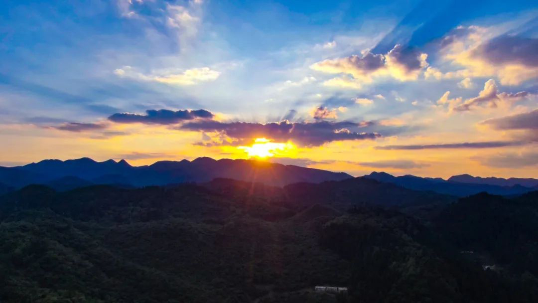 恩施文旅消费券来啦！明晚8点开抢！快来坪坝营览景、纳凉、住森林酒店！